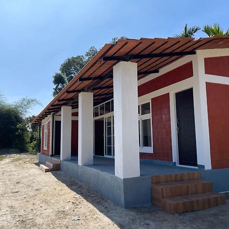 Lake Ripples - Farmstay & Camping Ponnampet Kültér fotó