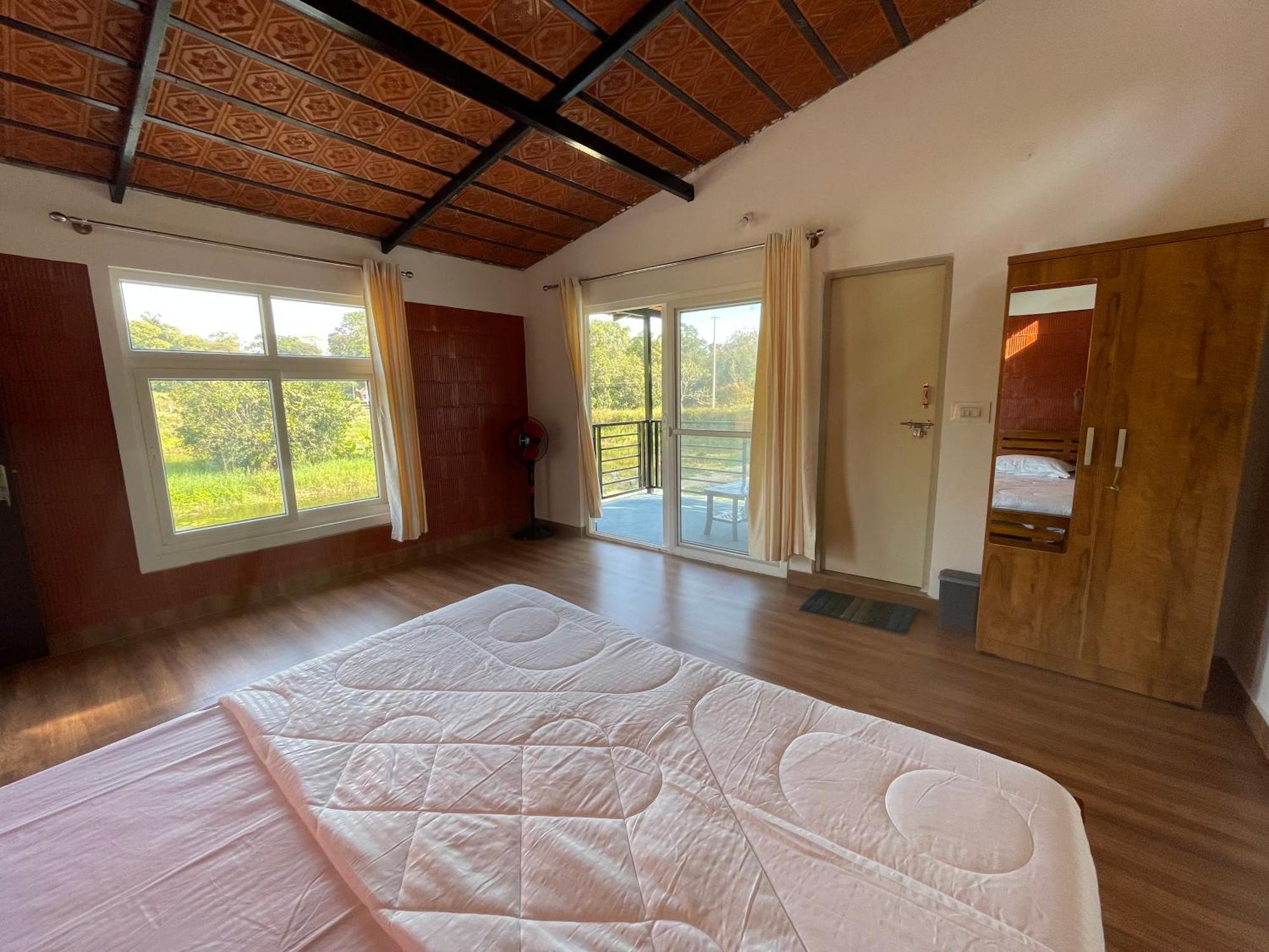 Lake Ripples - Farmstay & Camping Ponnampet Kültér fotó