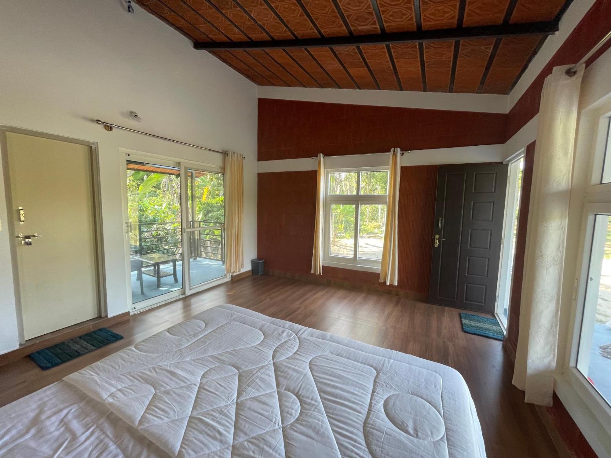 Lake Ripples - Farmstay & Camping Ponnampet Kültér fotó